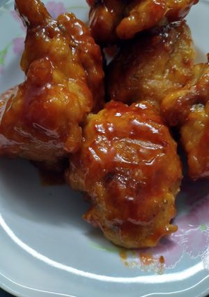 Hình của món Gà sốt cay ngọt.
