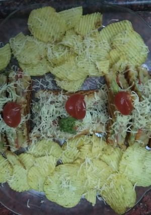 વેજ ચીઝ ટોસ્ટ સેન્ડવીચ (Veg. Cheese Toast Sandwich Recipe In Gujarati) રેસીપી મુખ્ય ફોટો