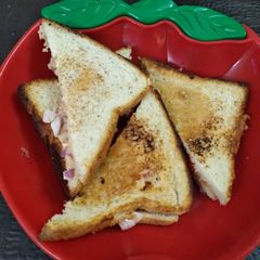 A picture of Cream Toast.