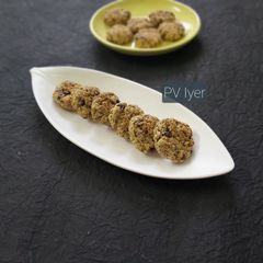 A picture of Oats Choco Chip Cookies for Weight Loss without oven.
