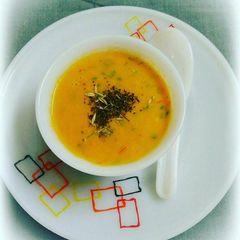 A picture of Roasted vegetables soup.