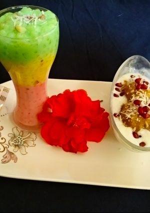 A picture of Farali Aloo Vada with Trirangi Sago Kheer.
