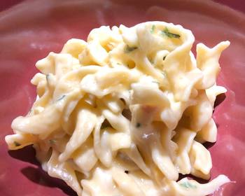 Easy Serving Recipe Cheesy Buttered Egg Noodles Delicious Nutritious