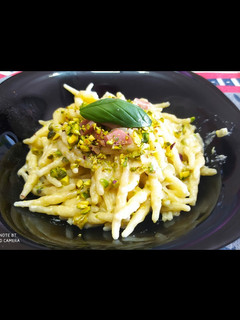 Foto di Trofie al pesto di pistacchio e mortadella