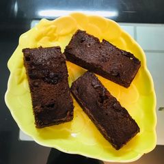 A picture of Brownie/chocolate cake.