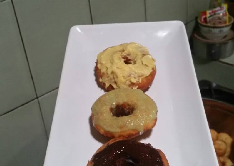 Donat kentang aneka toping