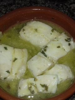 Una foto de Bacalao al pil pil