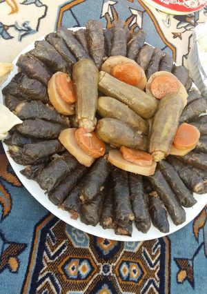 صورة لوصفة طريقة عمل ورق عنب بالخضار والزيت