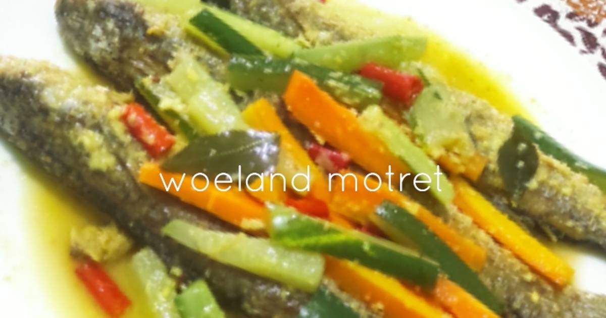 Resep Ikan Bumbu Acar Kuning Oleh Moms Woeland Cookpad 