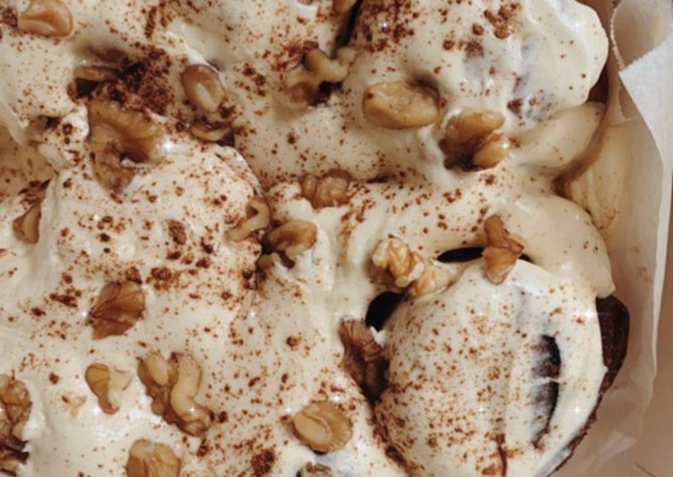 Sticky cinnamon buns