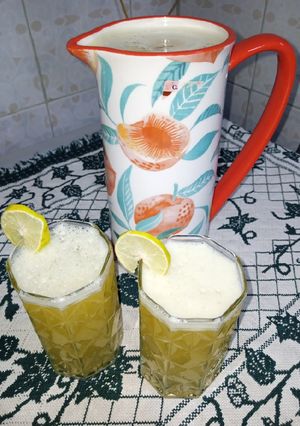A picture of Peach Lemonade.