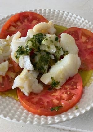 Foto principal de Ensalada de tomate y bacalao