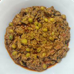 A picture of Palak Methi Matar.