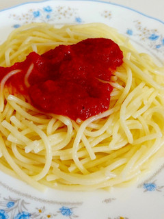 A picture of Spaghetti with wine sauce.