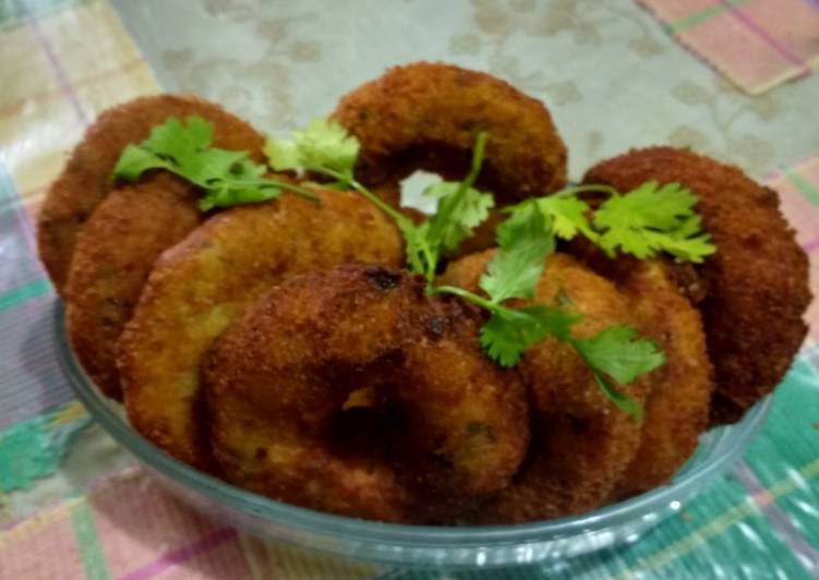 Steps to Prepare Super Quick Homemade Tasty Crunchy potato donuts