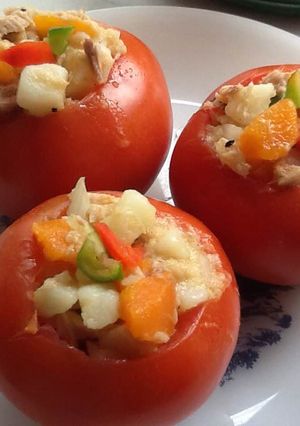 Una foto de Tomates rellenos de atún