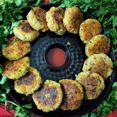 A picture of Quinoa and vegetables cutlet.