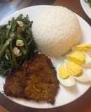 Cơm tấm thịt chiên (nướng) gừng xả