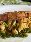 Linguine con Gamberoni sfumati al Cognac e Asparagi