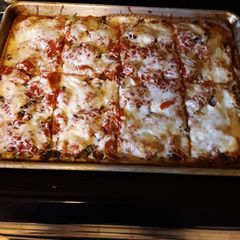 A picture of Batter Crust Pizza GF.