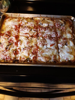A picture of Batter Crust Pizza.