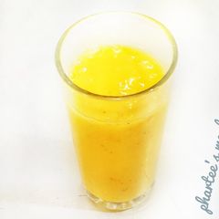 Mango smoothie A picture of Mango smoothie.