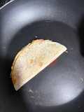 Quesadilla de jamón y queso con 3 ingredientes
