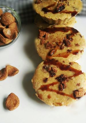 A picture of Kellogs wheat muffin.