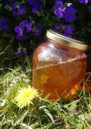 Une photo de Confiture de pissenlit