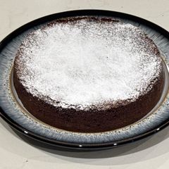 A picture of Torta Caprese.