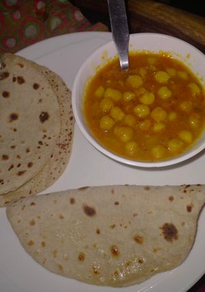 A picture of Roti.