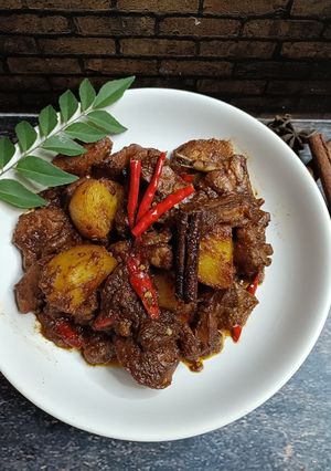 Foto resep Semur Ayam Kentang Pedas