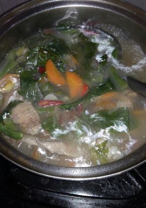 Foto resep Asem asem ayam khas rembang pake daun so/melinjo
