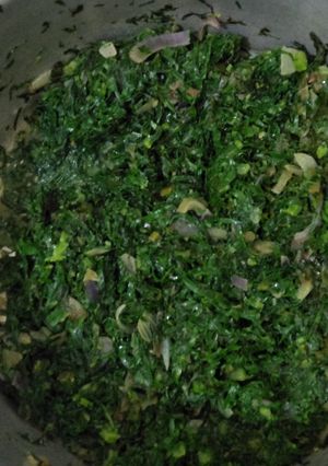 A picture of Greens fried.