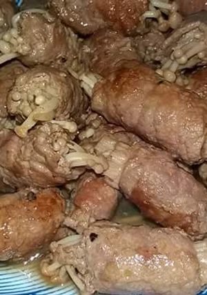 Hình của món Bò cuộn nấm.