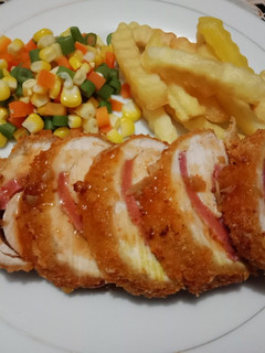 Foto resep Chicken Cordon Bleu w/ Brown Sauce