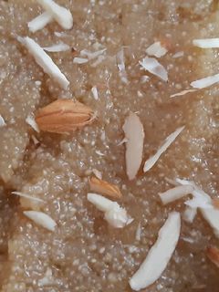 ઘઉં ના લોટ નો શીરો (Wheat Flour Sheera Recipe In Gujarati) રેસીપી મુખ્ય ફોટો