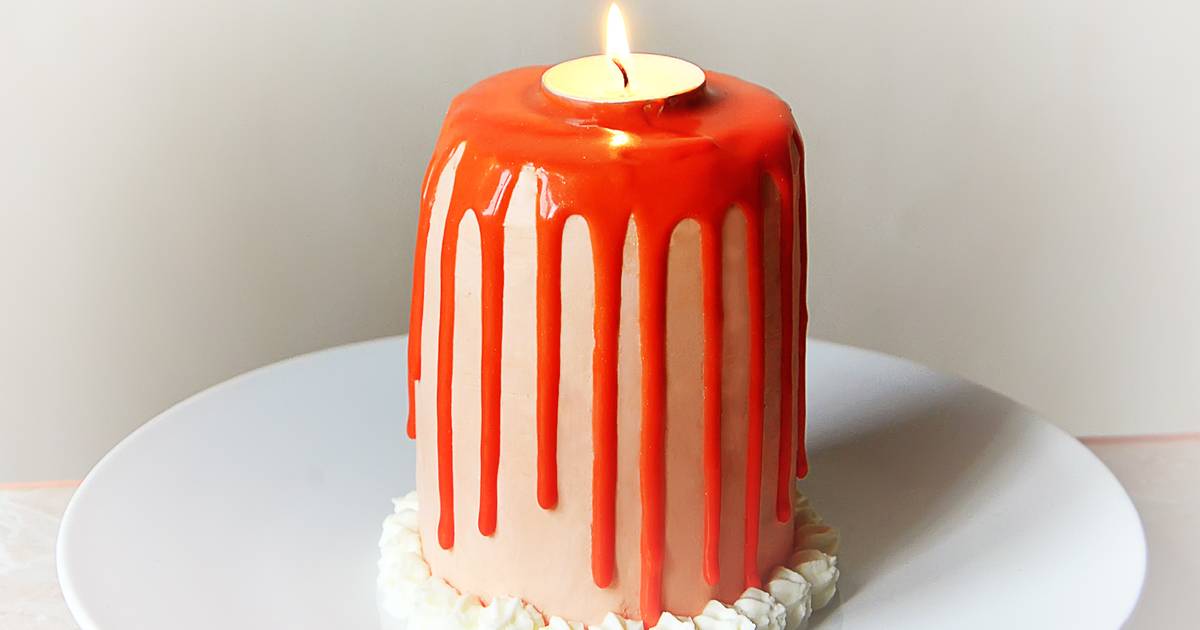 Свеча торт 2. Свечи для торта. Торт со свечками. Съедобные свечи для торта. Торт свеча новогодний.