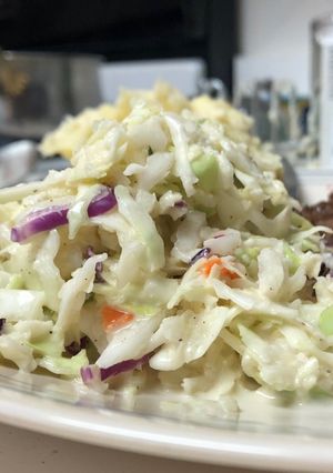 A picture of Tangy Cole Slaw.