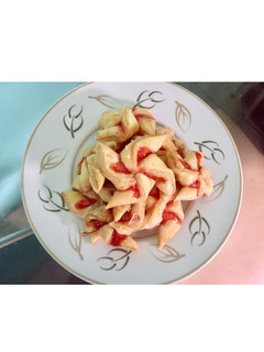 Foto resep Puff Pastry Instan Topping Strawberry & Quickmelt Cheese (Cheddar) Pinwheel | Cemilan Simple Lebaran