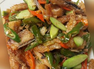 Foto resep Ikan Asin Jambal Cabe Hijau