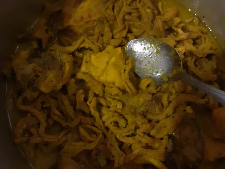 Cara Mudah Membikin Resep Ayam Goreng Bumbu Kuning yang Enak Banget Anti Ribet, Uenak Banget
