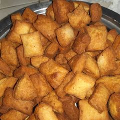 A picture of Half cakes.
