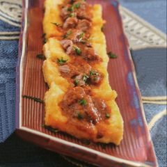 A picture of Braised pork and beancurd with satay sauce.