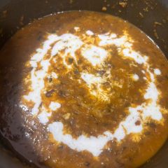 A picture of Dal makhni.
