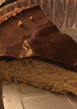 A picture of No bake Peanut butter pie.