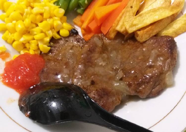 Langkah Mudah untuk Menyiapkan Steak daging sapi KW ala2, Enak Banget