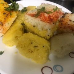 A picture of Dhokla.