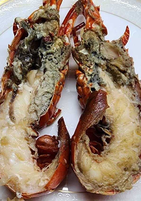 乾煎龍蝦~新鮮龍蝦簡單料理 的食譜成品照片