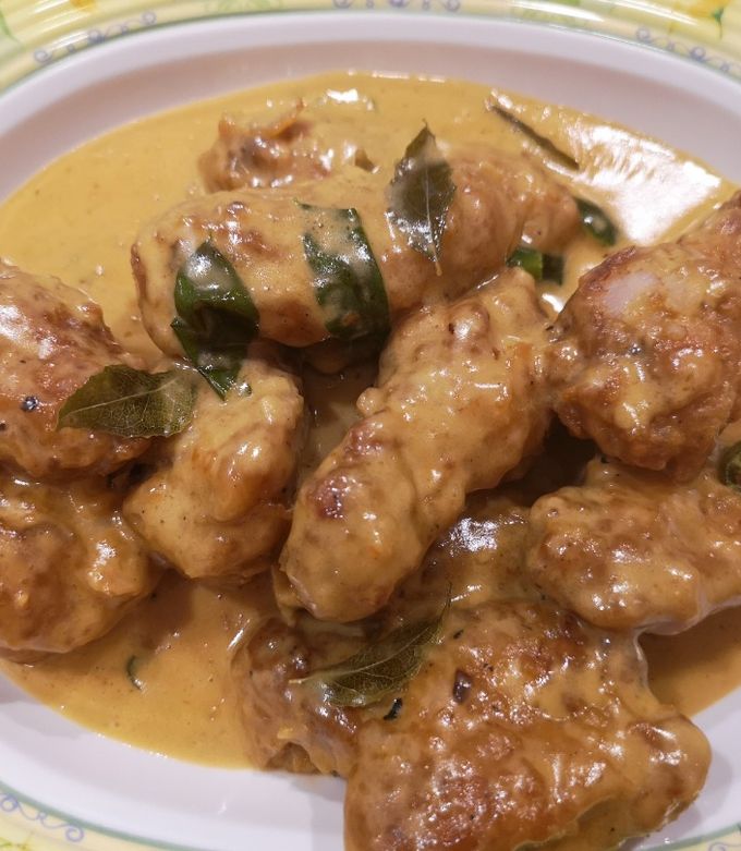 A picture of Salted Egg Butter Chicken.